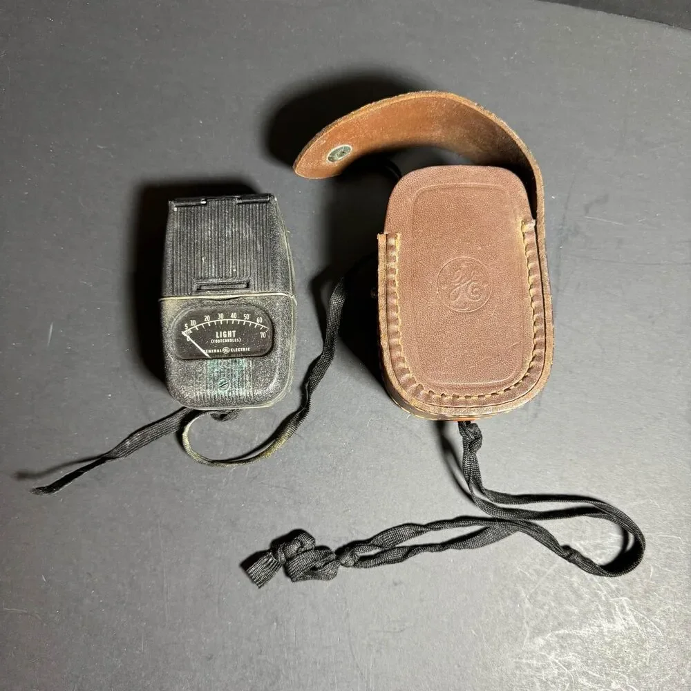 Vintage GE Light Meter [Item 856]
